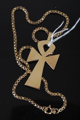 Lot 210E - A 9ct gold chain, 14.6g, suspending an...