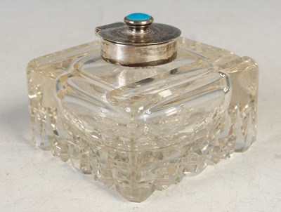 Lot 128 - An Edwardian silver mounted clear cut glass...