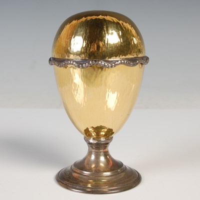 Lot 148 - An Elizabeth II silver and silver gilt easter...
