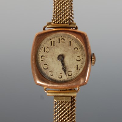 Lot 212 - A vintage 9ct gold cased bracelet watch, with...