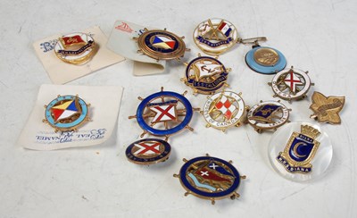 Lot 189 - A collection of fourteen assorted vintage...