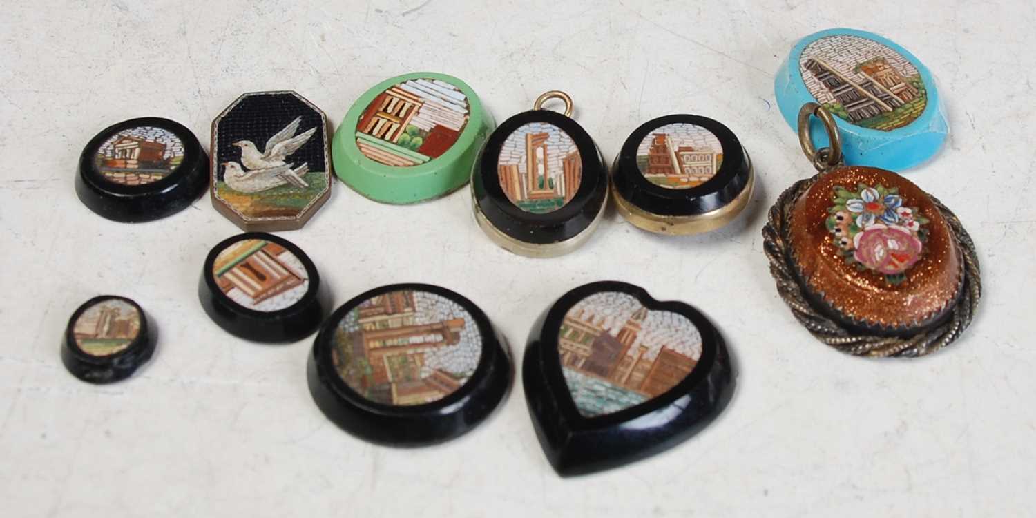 Lot 255 - A collection of eleven assorted Italian...