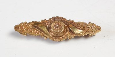 Lot 63 - A 15ct gold brooch, 43.3mm wide, 2.9 grams.