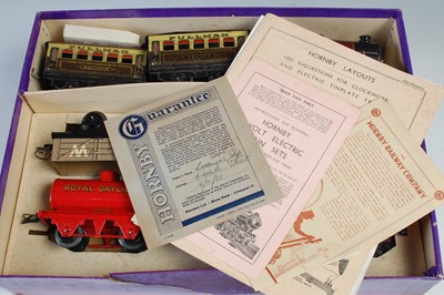 Lot 275 - A vintage boxed Hornby train set.