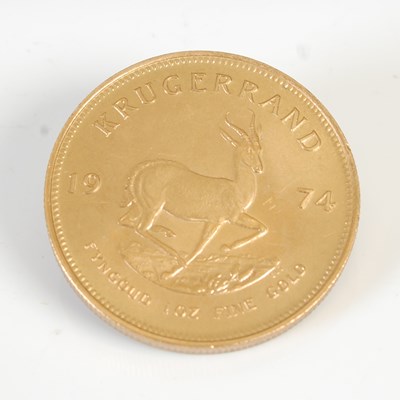 Lot 90A - A South African gold Krugerrand, dated 1974.