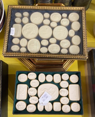 Lot 448 - A wooden layered box opening to reveal six...