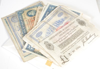 Lot 270 - A collection of early to mid 20th century...