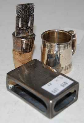 Lot 122 - A late 19th/ early 20th century Indian silver...