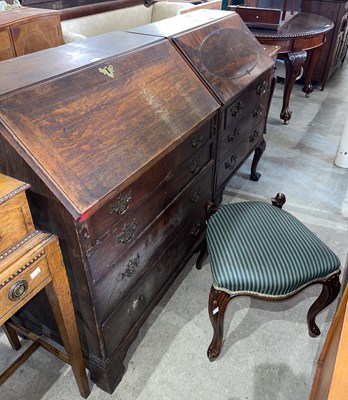 Lot 577 - A group of furniture to include an Antique...