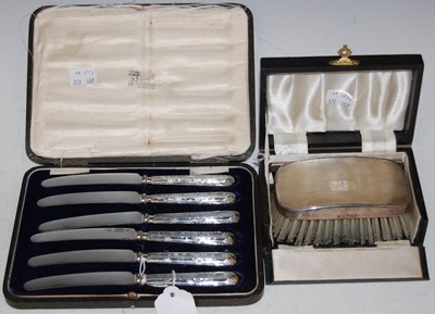 Lot 199 - A cased Birmingham silver-backed gents...