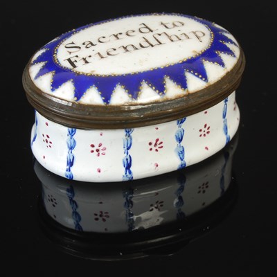 Lot 197 - An 18th century Staffordshire enamel patch box,...