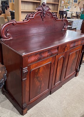 Lot 817 - A 19th century mahogany chiffonier, the...