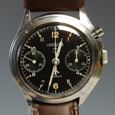 Lot 431 - A gentleman's stainless steel Lemania military...
