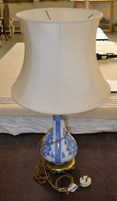 Lot 510 - A 19th century blue and white porcelain vase...