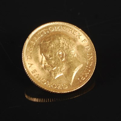 Lot 75 - A George V gold half sovereign, dated 1912.