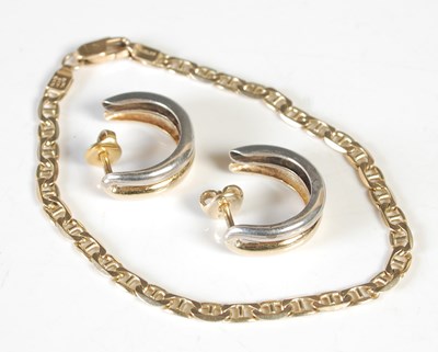 Lot 251 - A yellow metal bracelet, stamped '585', tests...