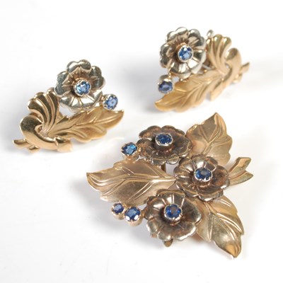 Lot 50 - A late 19th / early 20th century yellow and...