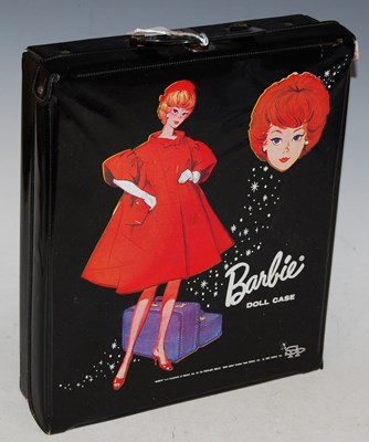 Lot 277 - A vintage Barbie doll case, contents to...