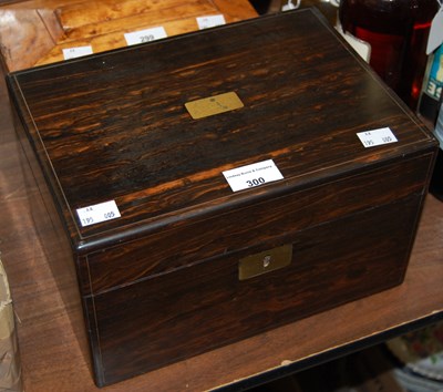 Lot 300 - A 20th century walnut and brass inlaid part...