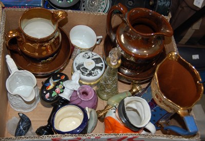 Lot 311 - Box - mixed wares to include various lustre...