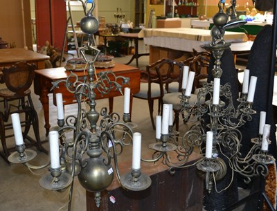 Lot 535 - A 20th century twelve light chandelier, with...