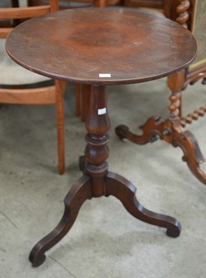 Lot 589 - A 19th century mahogany occassional table, the...