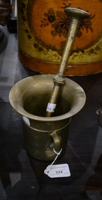Lot 332 - A 20th century bronze mortar and pestle, 13cm...