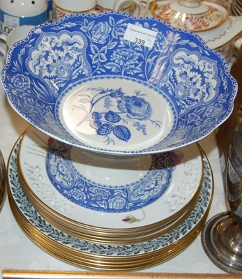 Lot 339 - A collection of assorted Spode items to...