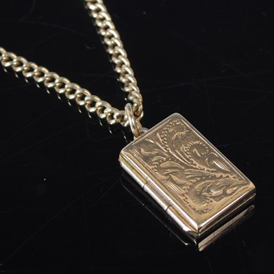 Lot 4 - A yellow metal necklace, stamped '9ct', tests...