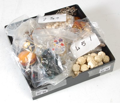 Lot 85 - A box of assorted pre-bagged costume jewellery,...