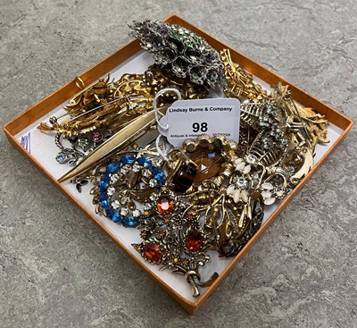 Lot 98 - A box of assorted costume jewellery.
