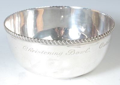 Lot 103 - An early 20th century Sheffield silver bowl,...