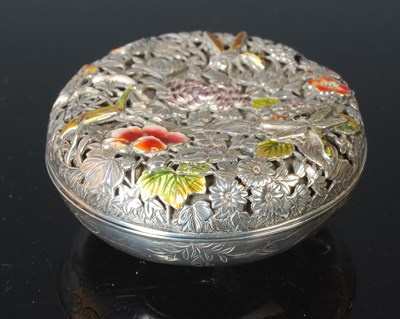 Lot 121 - A late 19th / early 20th century Japanese...