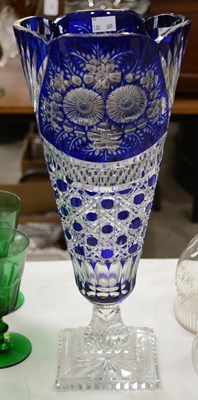Lot 295A - A 20th century Mason's glass centre piece with...