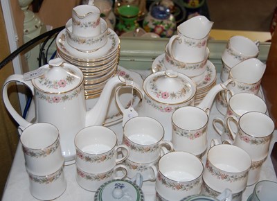 Lot 375 - A Paragon 'Belinda' pattern part teaset