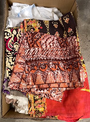 Lot 491 - A box of assorted linen, drapery, etc.