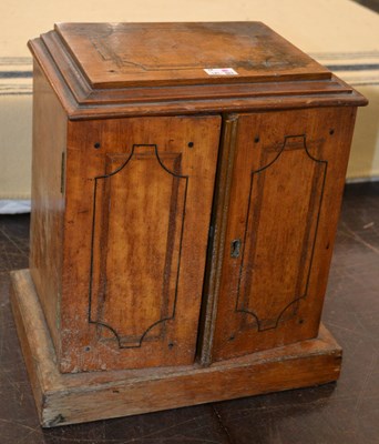 Lot 406 - A late 19th / early 20th century tabletop...
