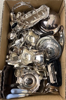 Lot 471 - A box of assorted silver plated items, to...