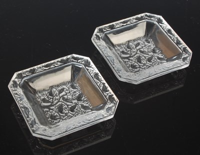 Lot 311 - Lalique, a pair of Cendrier Anna dishes /...