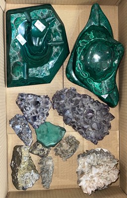 Lot 512 - A box of assorted mineral specimen stones, to...