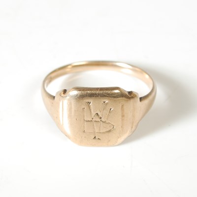 Lot 56 - A gold signet ring, the matrix engraved with...