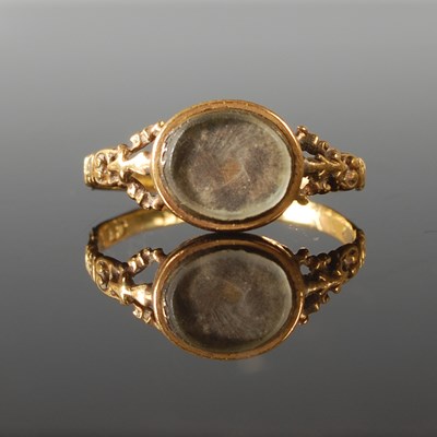 Lot 63 - A George II gold mourning ring, dated '1753',...
