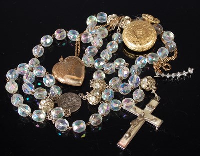Lot 77 - A group of costume jewellery, to include a...