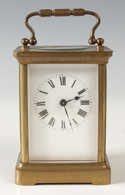 Lot 228 - An early 20th century carriage clock, with...