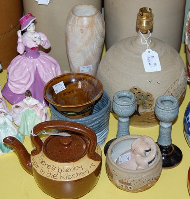 Lot 400 - A collection of Studio Pottery to include a...