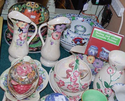 Lot 403 - A large collection of Maling to include bowls,...