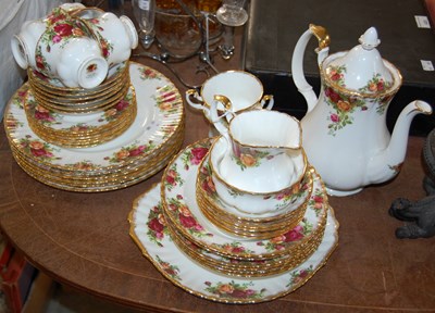 Lot 436 - A Royal Albert Old Country Roses part tea/...