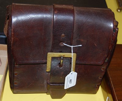 Lot 467 - A vintage leather satchel/ cartridge bag