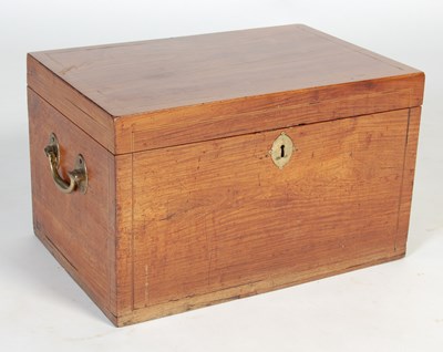 Lot 109 - A Chinese dark wood ebony-lined tea caddy, Qing Dynasty
