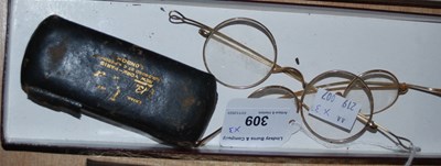 Lot 309 - A group of three assorted vintage...